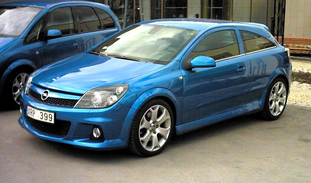 Opel_Astra_blue